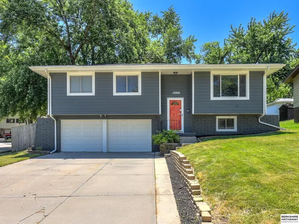 13905 X Cir, Omaha, NE 68137