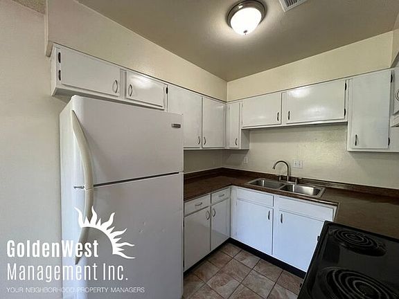 4th image of 3366 Sylvia St #4