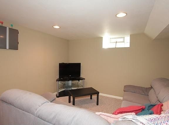5th image of 10529 W Wisconsin Ave