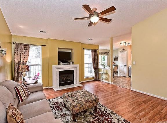 4th image of 12848 Planters Row Dr #62