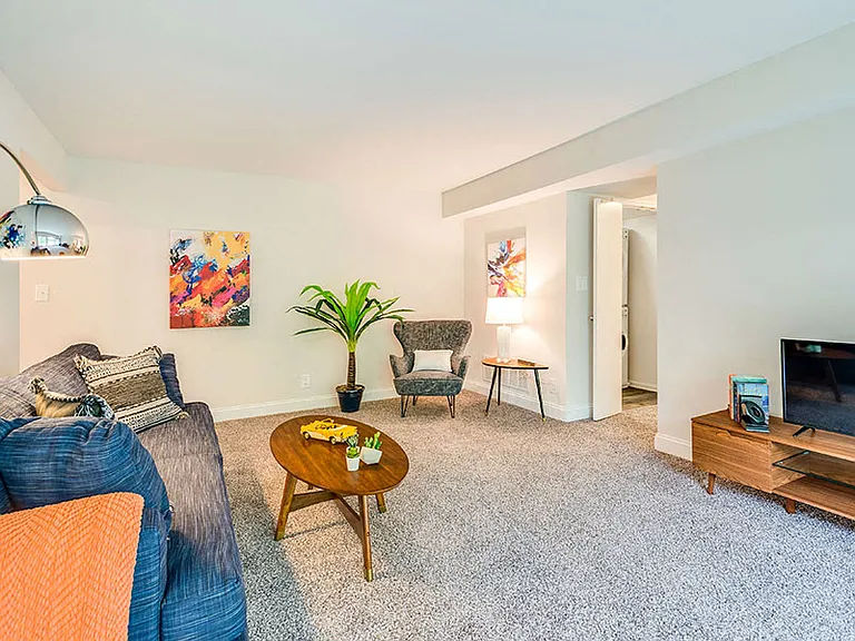 Padonia Village Apartments — Photo 14