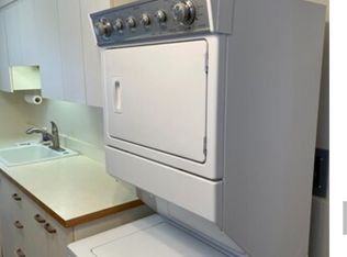 455 Linden St #2, Winnetka, IL 60093