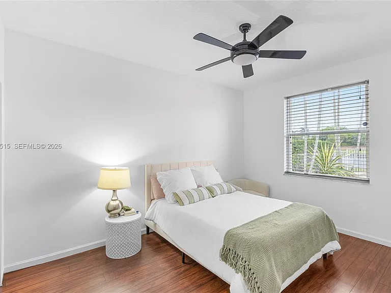 1714 Victoria Pointe Cir — Photo 25