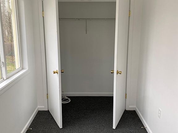 4th image of 122 Park Ave #A