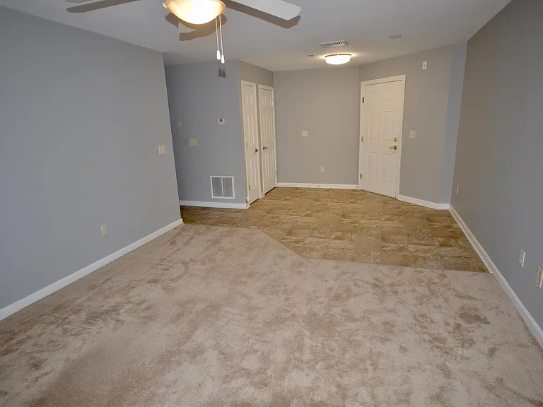 Stonington Estates Apartments — Photo 44