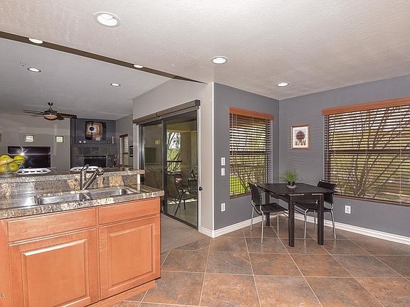 Kitchen-Breakfast Room