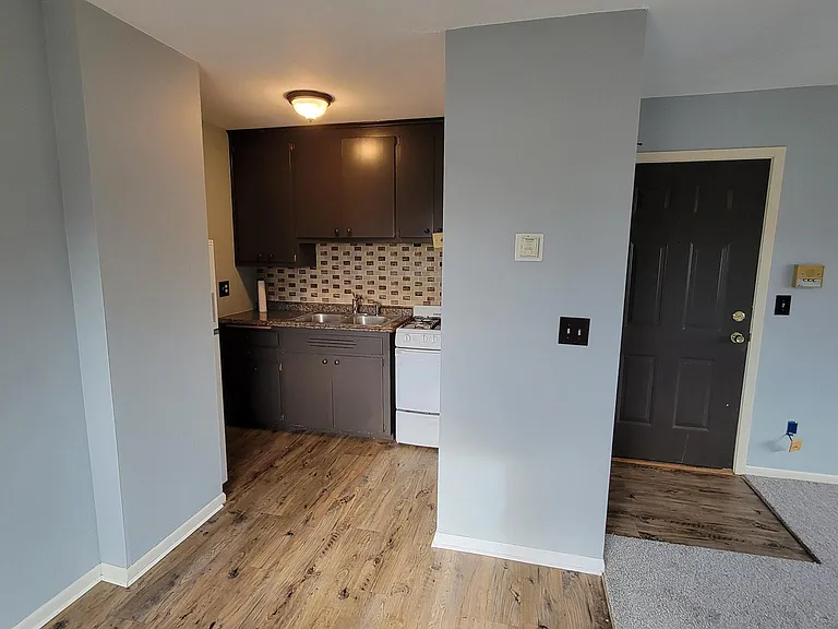 5025 University Ave NE #10 — Photo 7