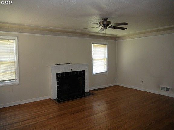 2nd image of 219 NW 40th St