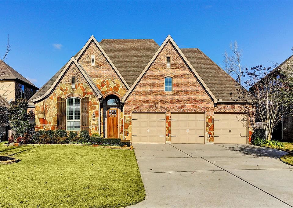 1st image of 135 Kaden Creek Pl