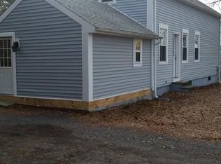 203 Sandwich Rd, Wareham, MA 02571