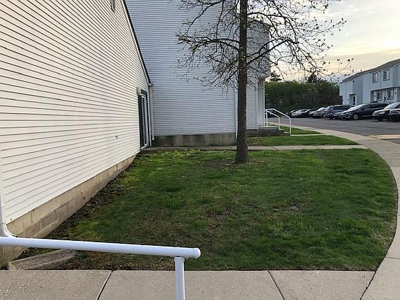 2nd image of 2630 Adrienne Dr