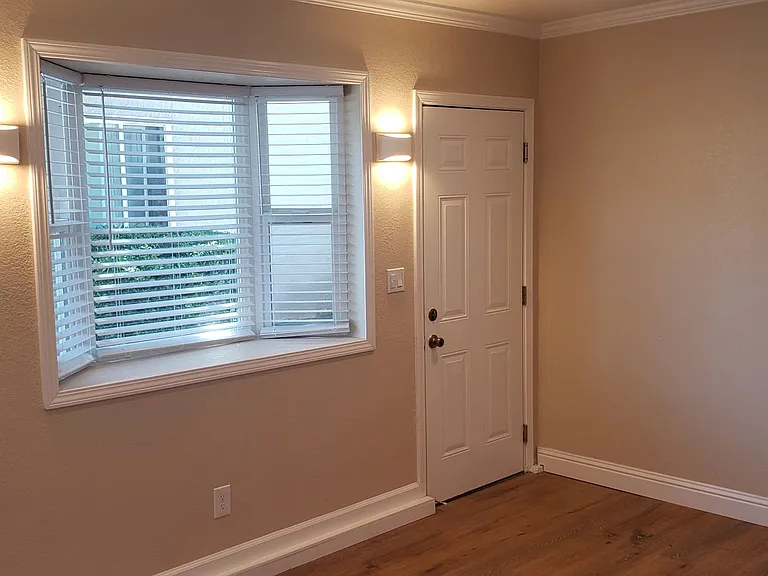All Single Story Apartment Community — Photo 53