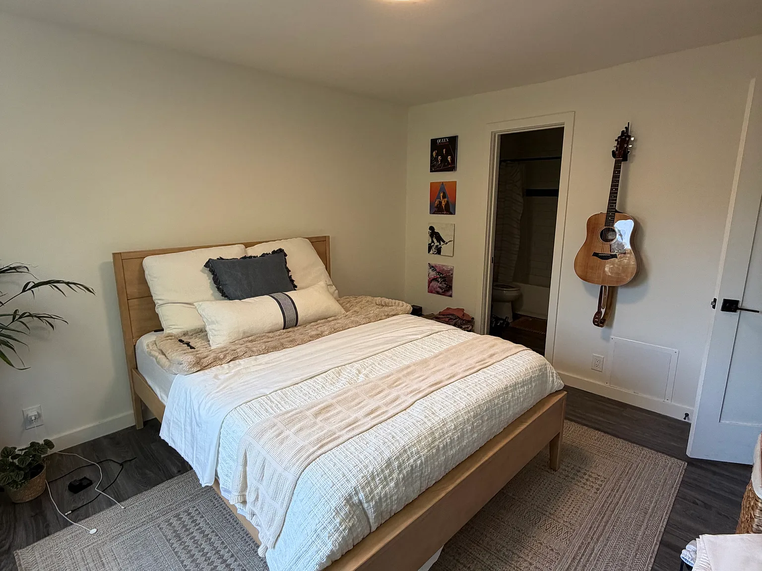 2 bed, 807 sqft, $1,925 — Photo 2