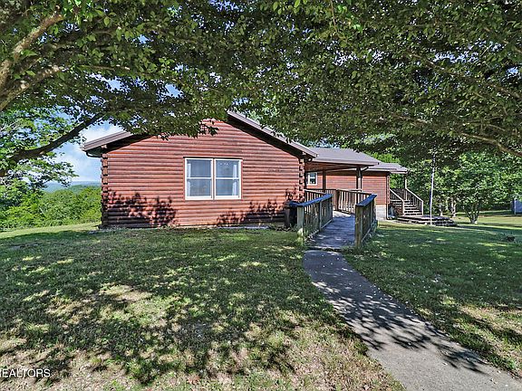 3rd image of 133 Hickory Flats Rd