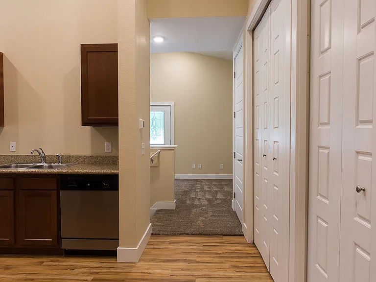 Fieldstone Apartments — Photo 7