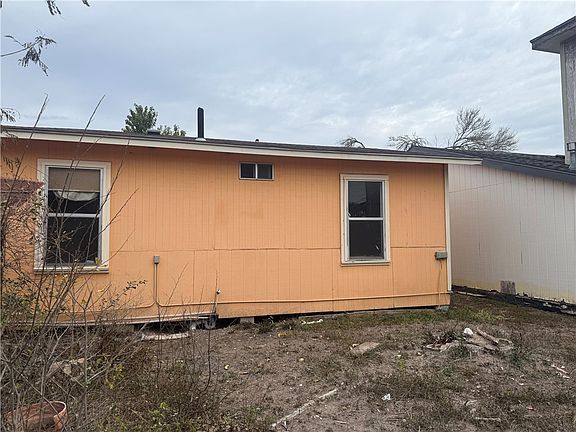 4th image of 708 Louis St