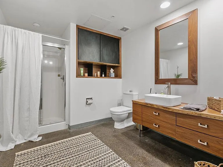 700 Washington Ave N #212 — Photo 17
