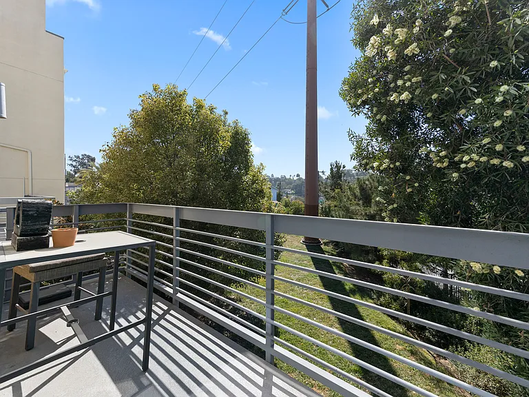 2753 Waverly Dr #510 — Photo 9