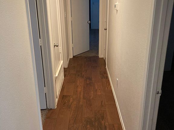 5th image of 1101 Justin Ln #A