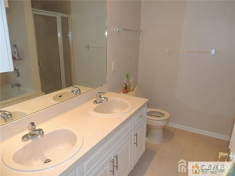 107 Amy Dr — Photo 10