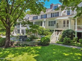 21 Dempsey Ln, Greenwich, CT 06830