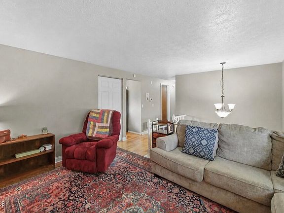 4th image of 5405 Thornbrook Trl