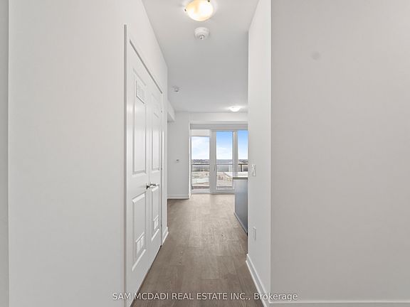 4th image of 4675 Metcalfe Ave #1508