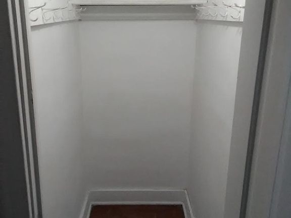 4th image of 901 W North St