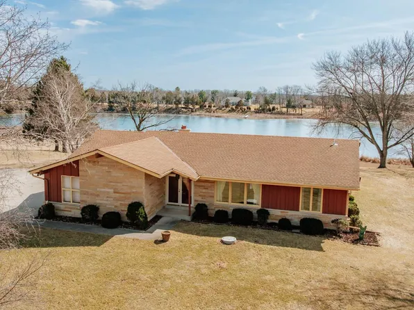 36253 Silver Maple LANE, Summit, WI 53066