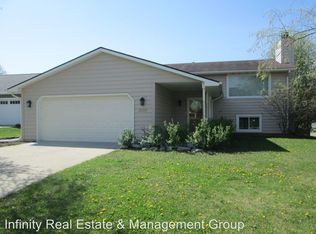 3918 Huntington Ln NW, Rochester, MN 55901