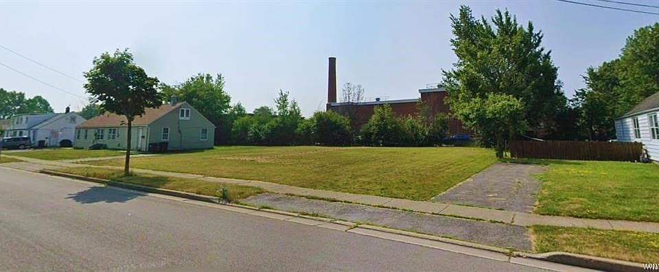 1st image of 15 Browning Ave #2