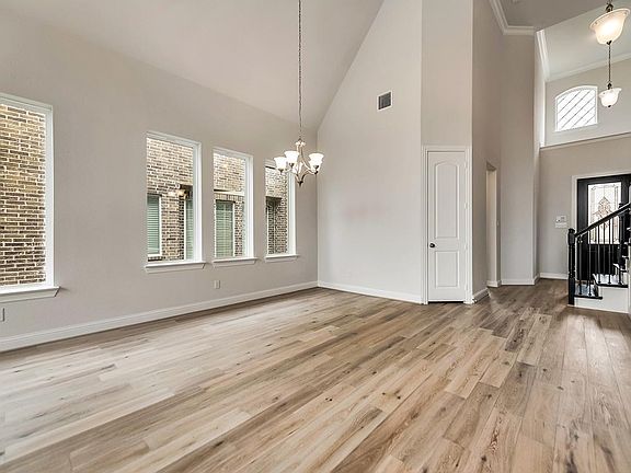 2nd image of 14213 Sparrow Hill Dr