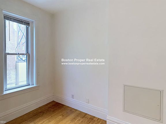 254 Newbury St. #3 Boston - Back Bay Unit Photo 4