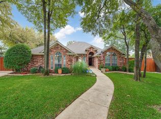 3500 Bordeaux Ln, Hurst, TX 76054