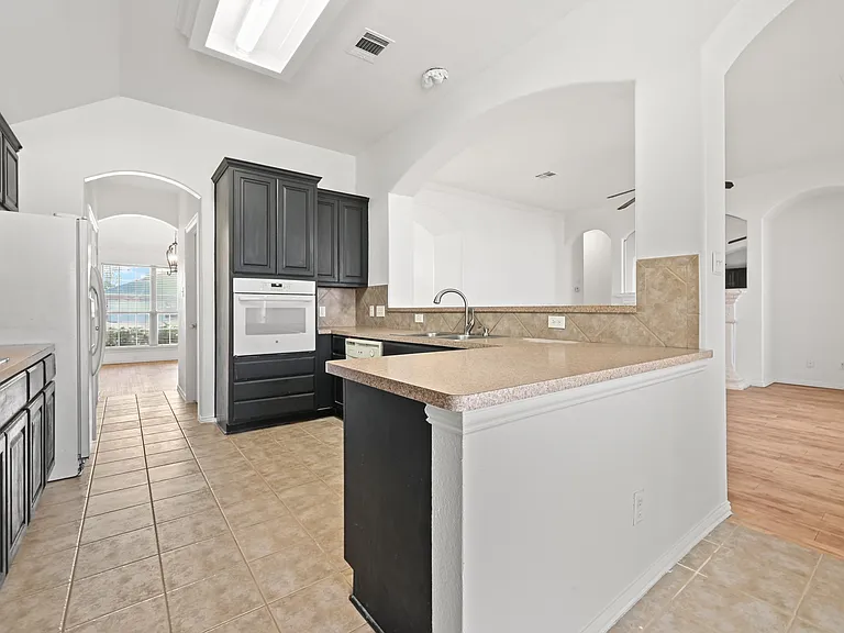1665 Amberwood Loop — Photo 16