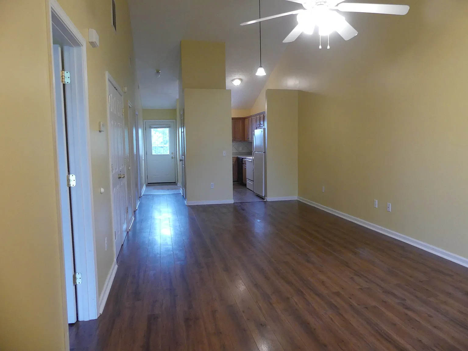 2 bed, 1020 sqft, $1,245 — Photo 3