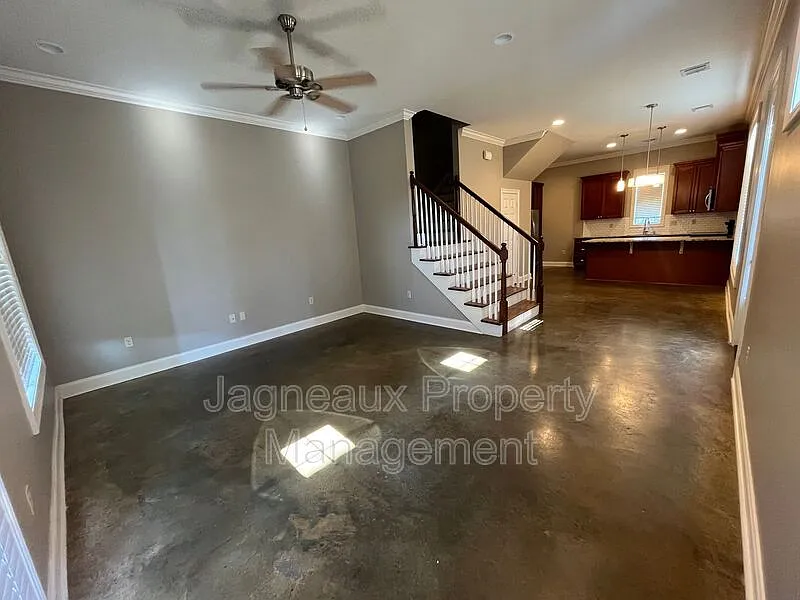 2 bed, 2.5 bath, 1260 sqft, $1,660 — Photo 4