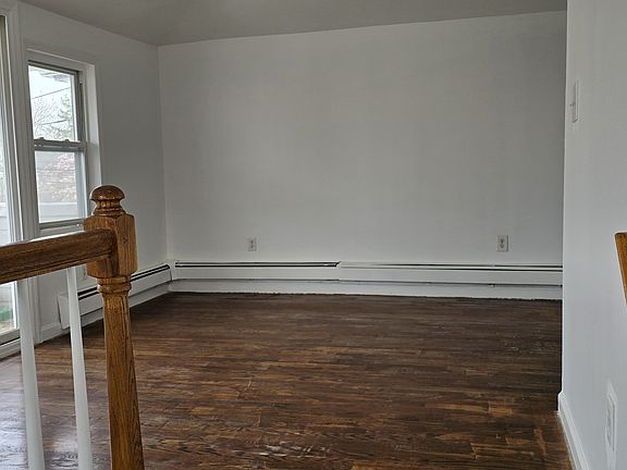 4th image of 115-68 203rd St #2