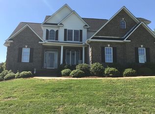 244 Riverchase Rd, Pinnacle, NC 27043