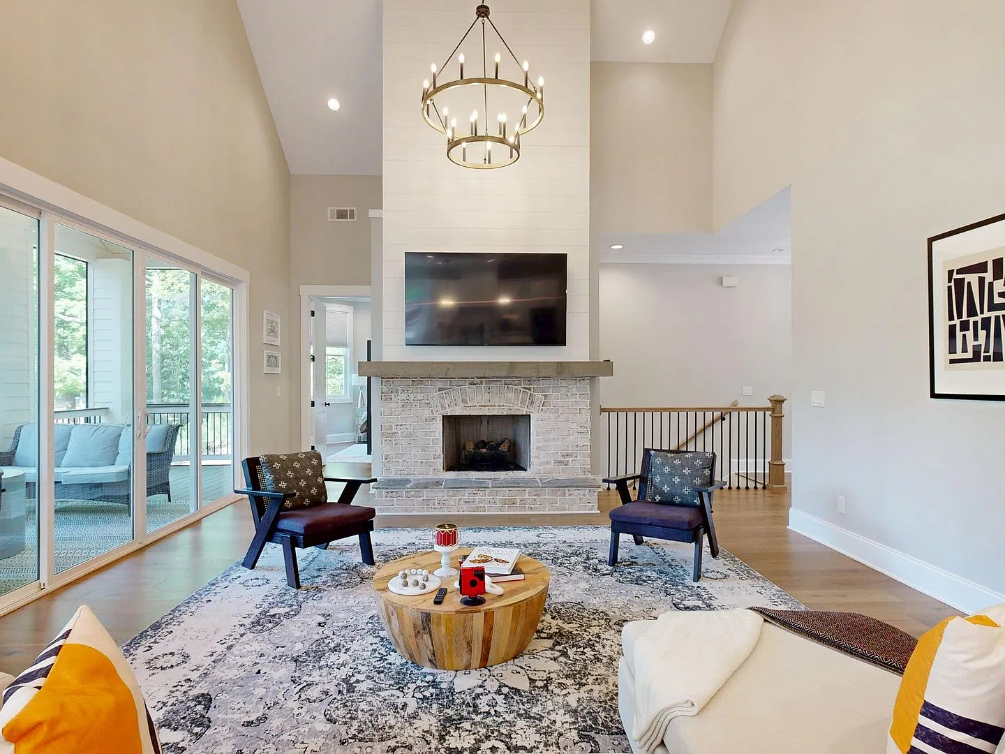Indulge in Harbor Club Luxury-Fully Furnished-Now Available to Lease — Photo 4