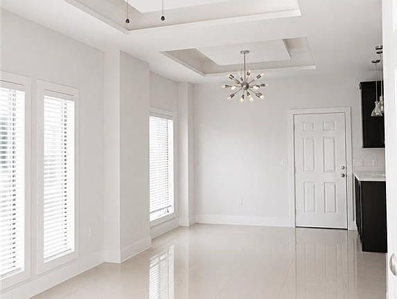 5th image of 1219 Whiteoak Dr APT 4