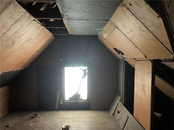 5th image of 501 NE 1st St