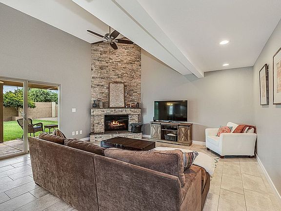 5th image of 6033 E Beck Ln