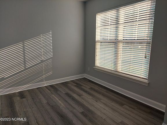 5th image of 102 Harvest Oaks Lane #124
