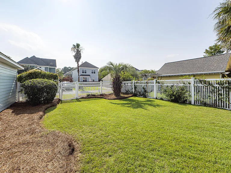 302 White Gables Dr — Photo 42