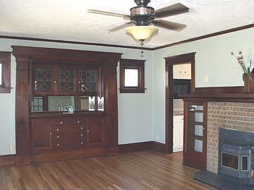 Living Room w/ firelplace