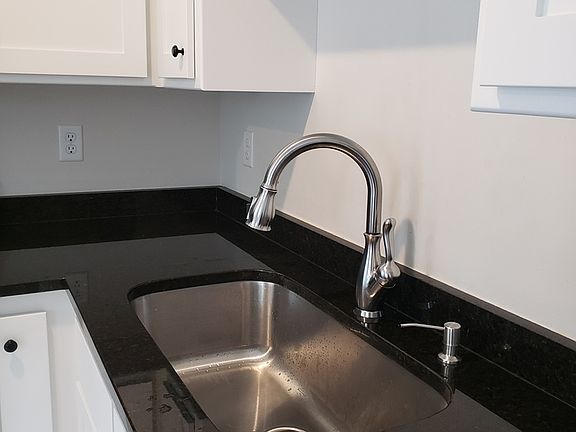 5th image of 2740 Xylon Ave N APT 1