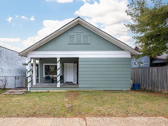 3rd image of 512 W Bell Ave