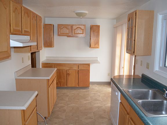 5th image of 1761 SE 54th Ave
