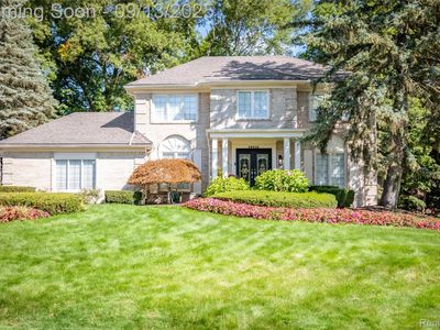 38926 Plumbrook Dr, Farmington Hills, MI, 48331
